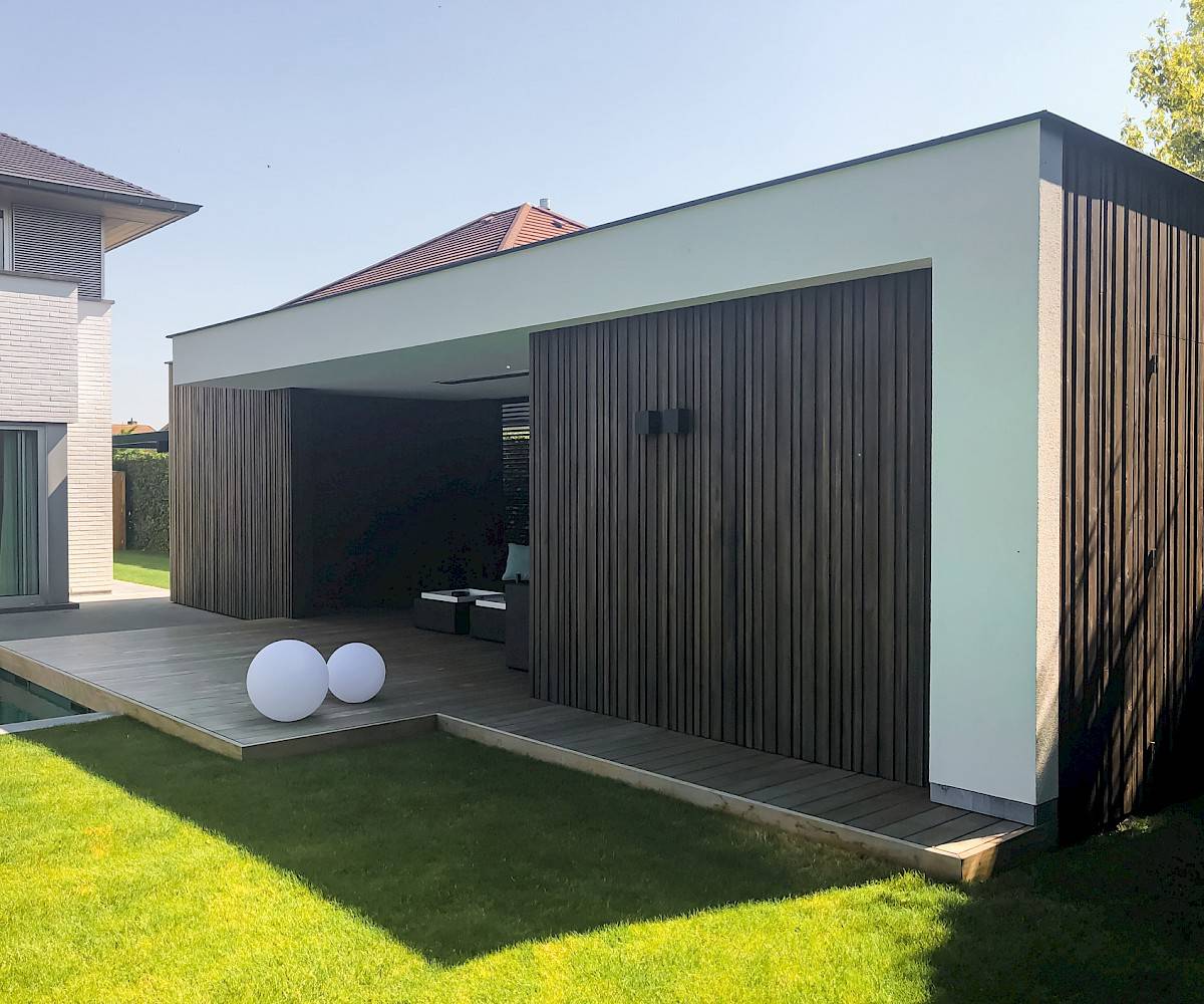 POOLHOUSE V2